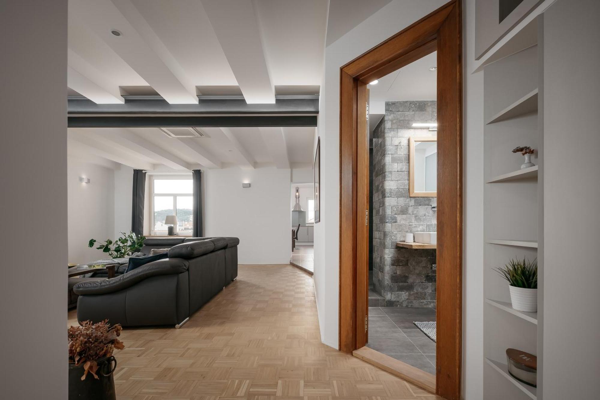 Dot 3 Bdr Apartment With Tyn Cathedral View & Ac Prága Kültér fotó