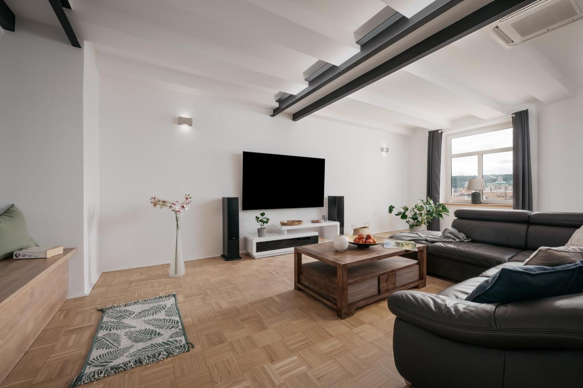 Dot 3 Bdr Apartment With Tyn Cathedral View & Ac Prága Kültér fotó